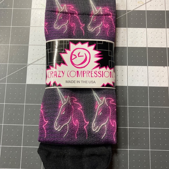 4 Pair Crazy Compression Wide Calf Socks - 2 NWT  Size L/XL for shoe size W10-13 - Picture 3 of 6